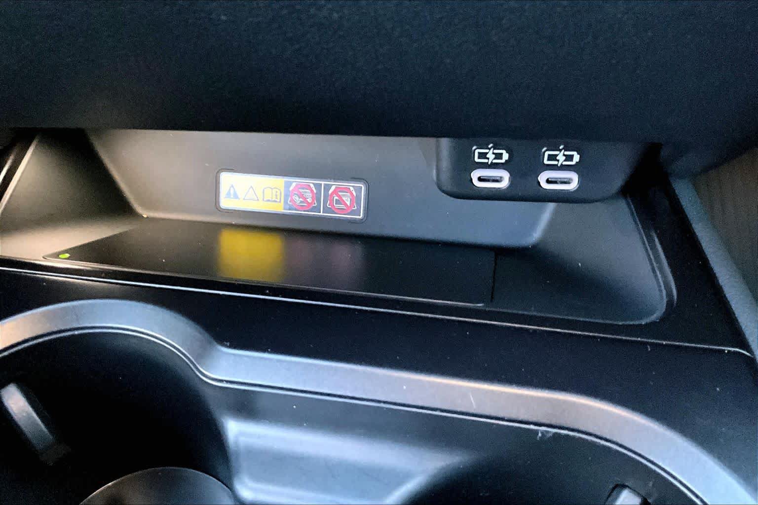 Used 2024 Lexus UX 250h F Sport AWD/4WD image 16