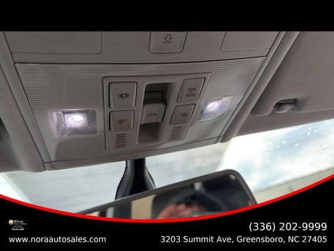 Used 2018 Volkswagen Tiguan SEL FWD image 39