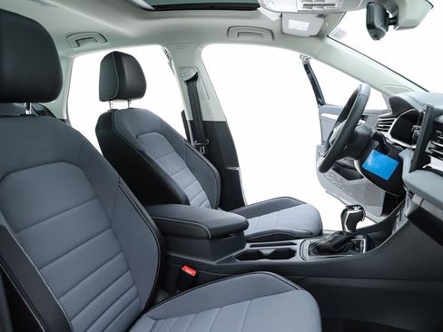 New 2026 Volkswagen Jetta SE FWD image 72