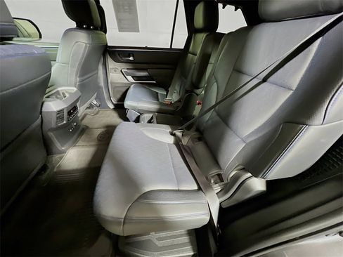 Certified 2024 Toyota Sequoia Platinum image 22