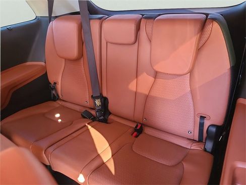 Used 2025 Kia Carnival SX Prestige image 10