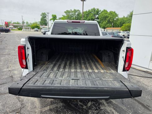 Used 2019 GMC Sierra 1500 SLT w/ Driver Alert Package I AWD/4WD image 6