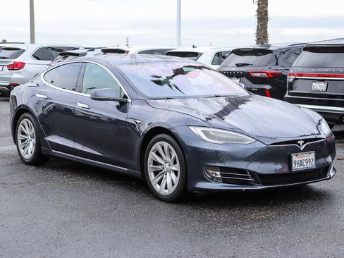 Used 2018 Tesla Model S 75D image 3