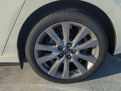Used 2023 MAZDA MAZDA3 s FWD image 7