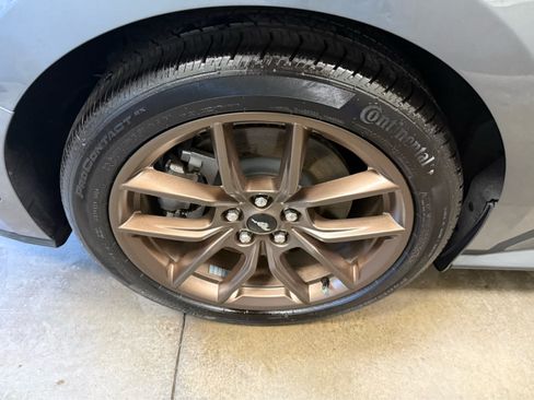 Used 2025 Ford Mustang GT Premium RWD image 31
