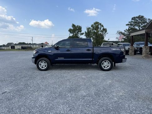 Used 2012 Toyota Tundra 4x4 CrewMax w/ Tow Pkg image 2