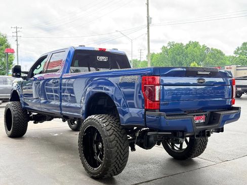 Used 2022 Ford F350 Lariat w/ Black Appearance Package AWD/4WD image 5