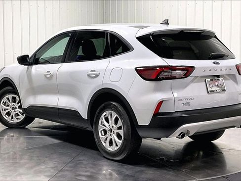 Used 2025 Ford Escape Active AWD/4WD image 12