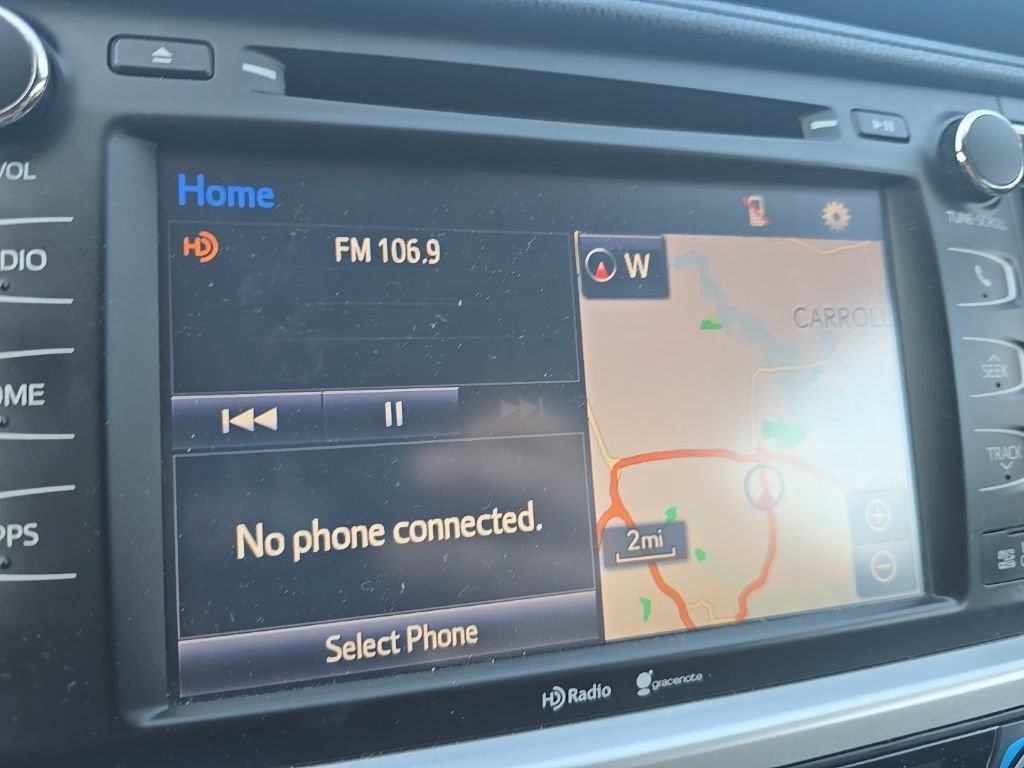 Used 2014 Toyota Highlander XLE AWD/4WD image 19