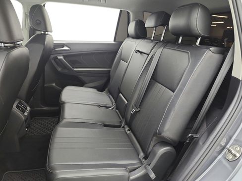 Used 2022 Volkswagen Tiguan SE FWD image 15