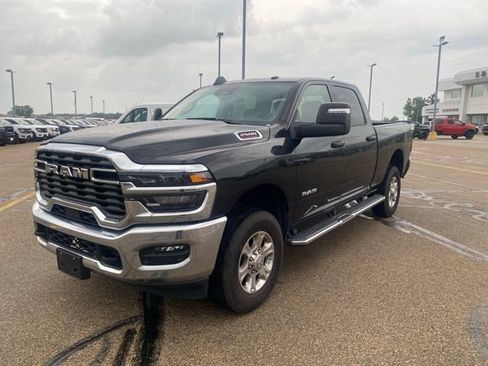 Used 2026 RAM 2500 Big Horn AWD/4WD image 5