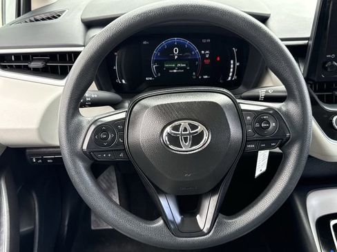 Used 2026 Toyota Corolla LE image 13