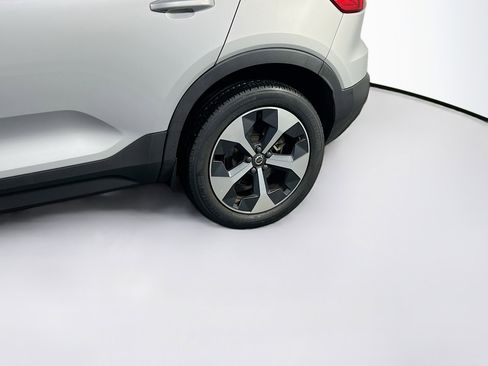 Used 2023 Volvo XC40 B4 Plus w/ Driver Assist Package image 31