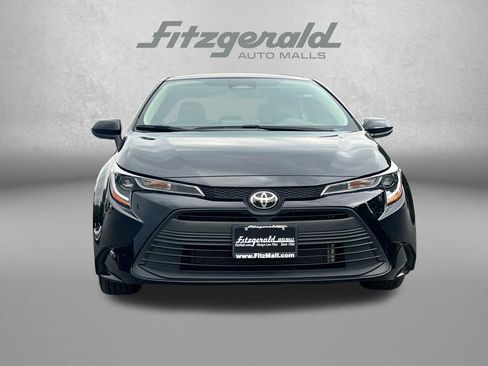 Used 2025 Toyota Corolla LE FWD image 6