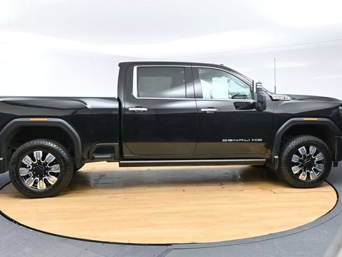 Used 2024 GMC Sierra 2500 Denali w/ Denali Reserve Package AWD/4WD image 8