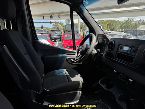 Used 2020 Mercedes-Benz Sprinter 3500 image 35