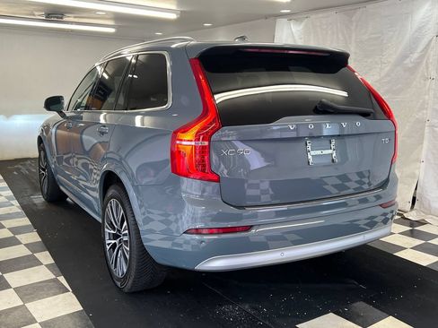 Used 2022 Volvo XC90 T5 Momentum w/ Climate Package AWD/4WD image 8