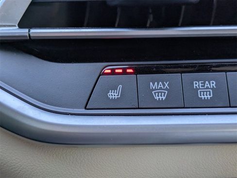 Used 2021 BMW X5 xDrive40i w/ Premium Package image 33