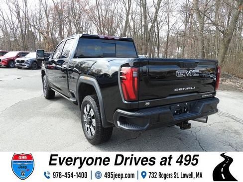 Used 2024 GMC Sierra 2500 Denali w/ Denali Reserve Package AWD/4WD image 3