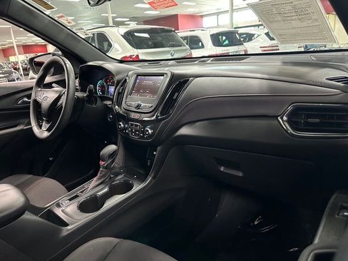 Used 2022 Chevrolet Equinox RS image 32