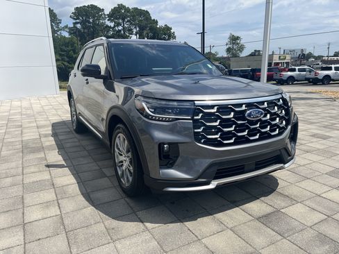New 2026 Ford Explorer Platinum RWD image 8