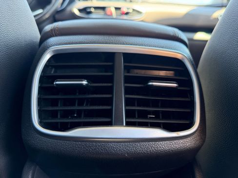 Used 2020 Hyundai Santa Fe SEL image 32