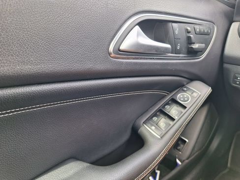 Used 2017 Mercedes-Benz GLA 250 image 18