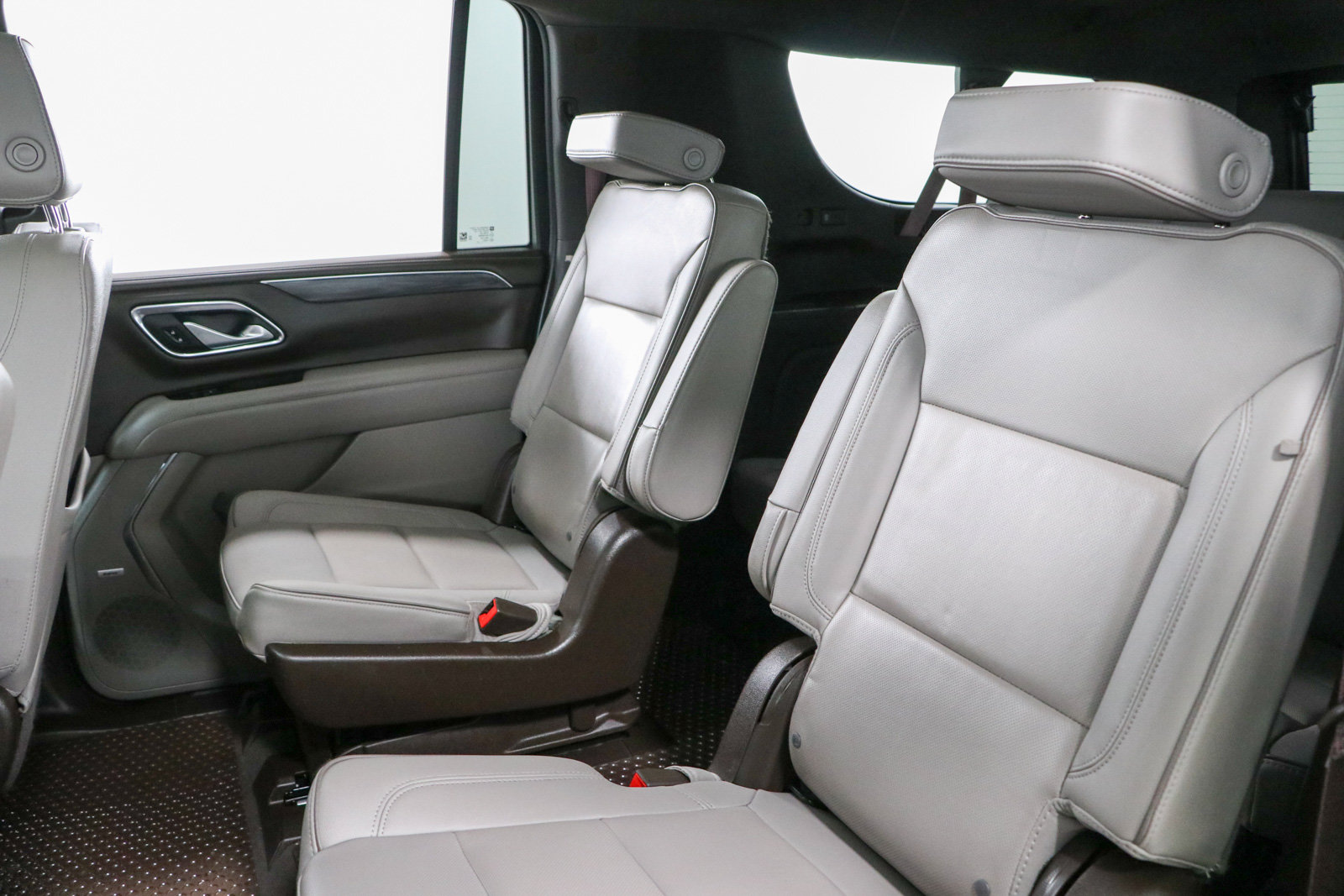 Used 2022 GMC Yukon XL SLT w/ SLT Premium Package RWD image 29