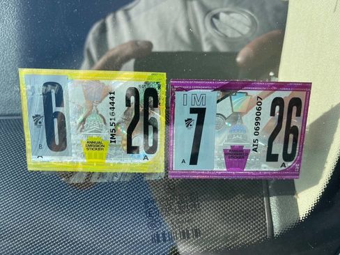 Used 2011 Mercedes-Benz E 350 4MATIC Sedan image 32