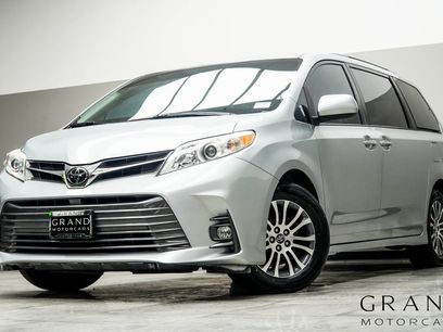 Used 2019 Toyota Sienna XLE