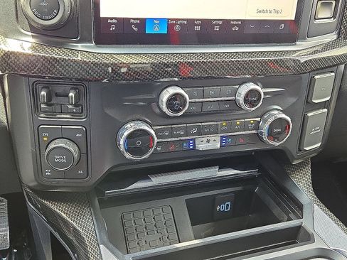 Used 2024 Ford F250 Lariat w/ Lariat Ultimate Package AWD/4WD image 30