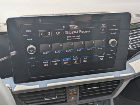 Used 2026 Volkswagen Jetta SE FWD image 29