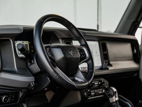 Used 2024 Ford Bronco Big Bend image 41