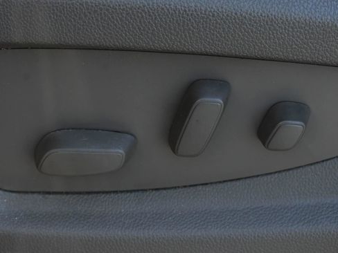 Used 2017 GMC Yukon Denali AWD/4WD image 13