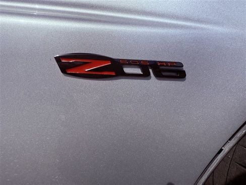 Used 2006 Chevrolet Corvette Z06 w/ Preferred Equipment Group RWD image 8