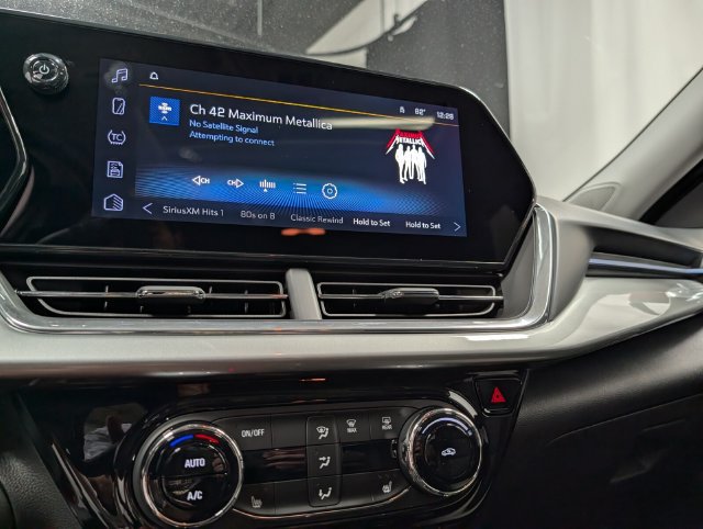 New 2026 Chevrolet Trax LT w/ Sunroof Package FWD image 23