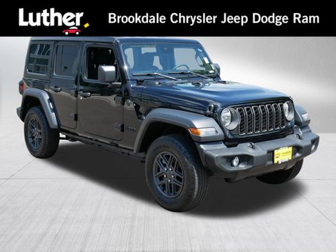 Used 2025 Jeep Wrangler Unlimited Sport AWD/4WD image 1