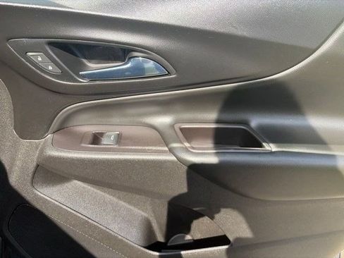 Used 2021 Chevrolet Equinox LT FWD image 42