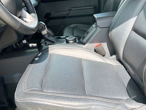 Used 2025 Ford Bronco Badlands AWD/4WD image 24