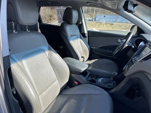 Used 2016 Hyundai Santa Fe SE w/ Option Group 03 image 23