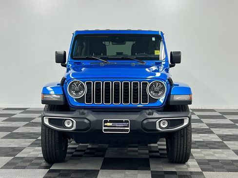 Used 2024 Jeep Wrangler Unlimited Sahara w/ Technology Group AWD/4WD image 5