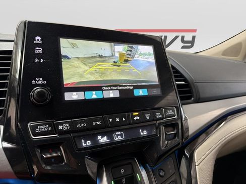 Used 2023 Honda Odyssey Touring image 14