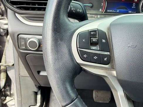 Used 2021 Ford Explorer XLT RWD image 34