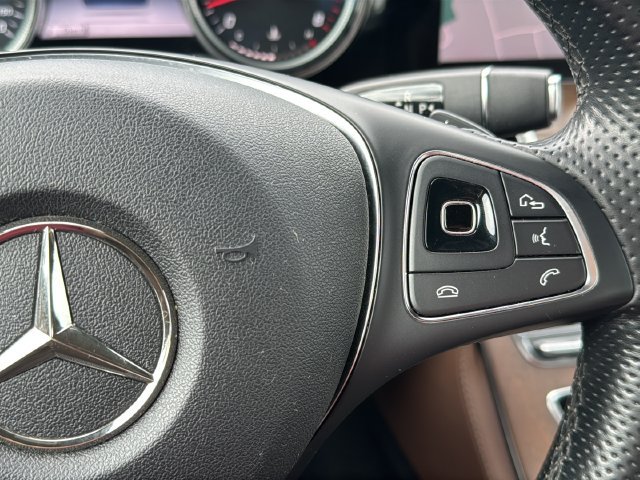 Used 2018 Mercedes-Benz E 300 4MATIC image 32