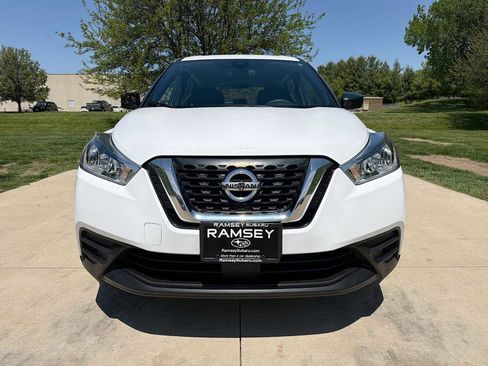 Used 2020 Nissan Kicks S FWD image 9