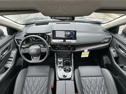 New 2026 Nissan Rogue Platinum w/ Platinum Premium Package AWD/4WD image 11