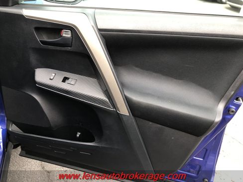 Used 2014 Toyota RAV4 LE image 20