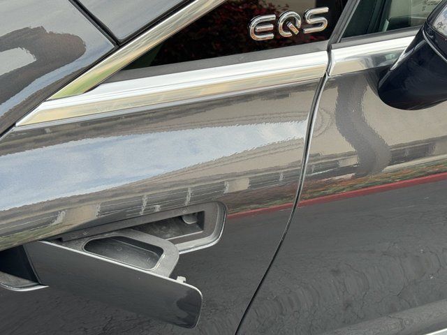 Used 2023 Mercedes-Benz EQS 580 4MATIC Sedan image 5