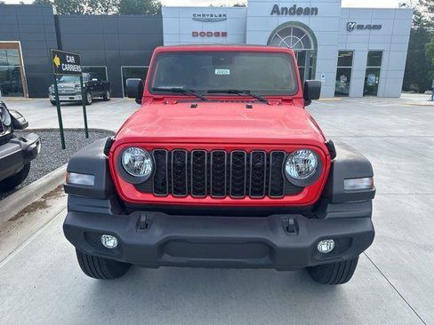 Used 2024 Jeep Wrangler Unlimited Sport AWD/4WD image 12