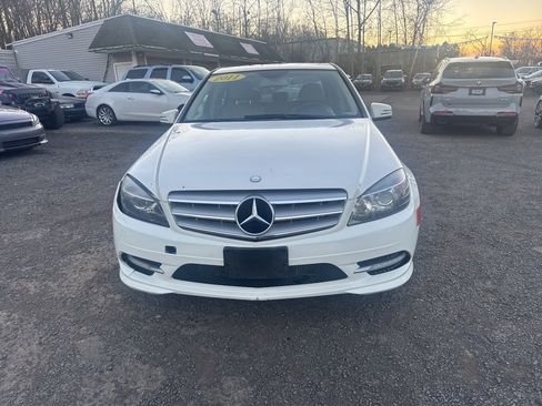 Used 2011 Mercedes-Benz C 300 4MATIC Sedan image 3
